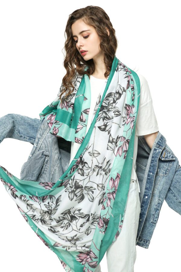Color Edged Leaves Add Silver S 19003 Model Green scaled Color Edged Leaves Add Silver S-19003-[190][100][670][1300][375][10] SCARF.COM