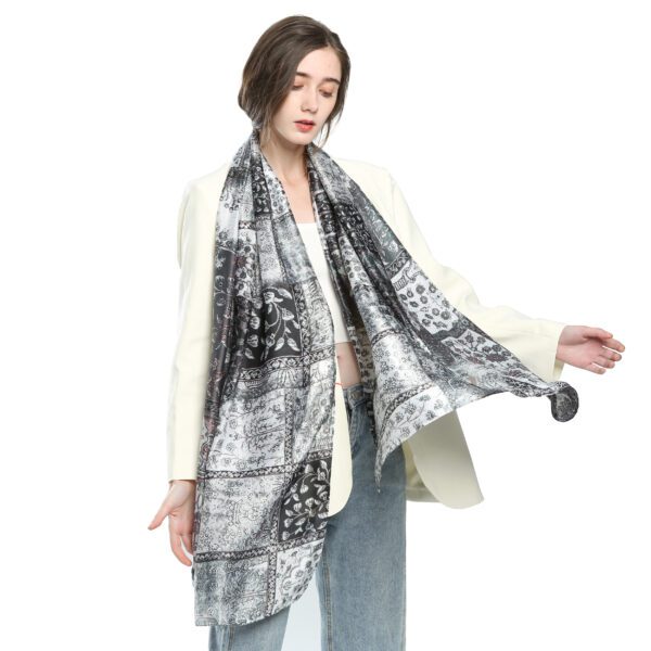 Exotic S 21016 Model Gray scaled Exotic S-21016-[0][820][1220][100][670] SCARF.COM