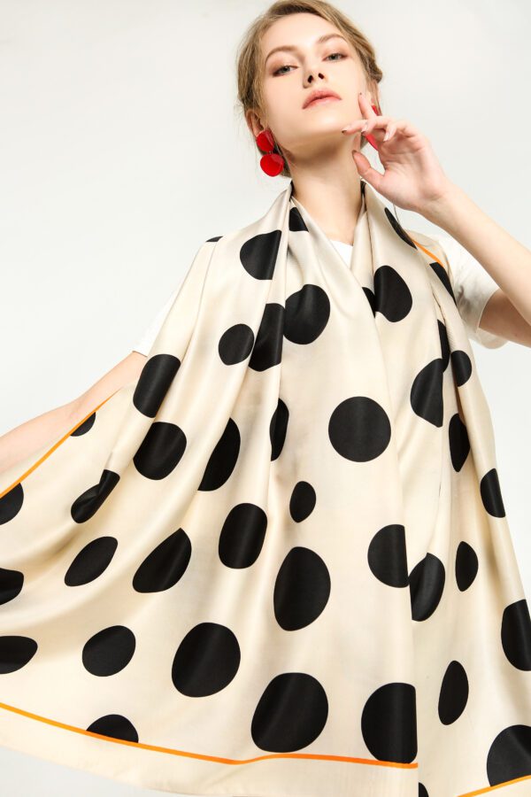 Size Dots AW 19047 Model White scaled Size Dots - Silk Till - AW-19047-[630][528][440][1110][870][400] SCARF.COM