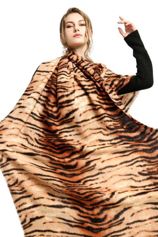 Tiger Pattern AW 19023 Coffe 1 scaled Tiger Pattern AW-19023-[180][320][100][760][510] SCARF.COM