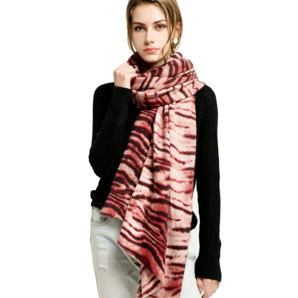Tiger Pattern AW 19023 Pink 1 scaled Tiger Pattern AW-19023-[180][320][100][760][510] SCARF.COM