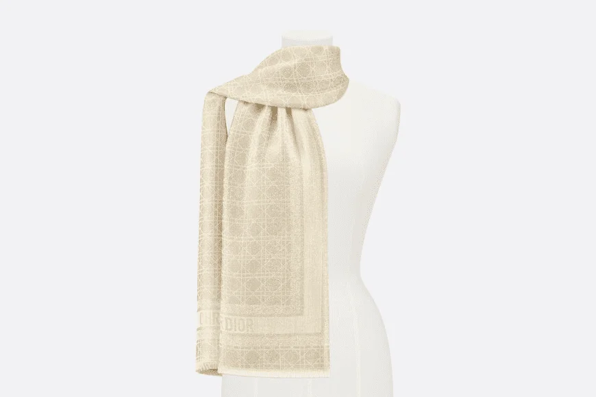 图片11 How to Fully Understand Cashmere Scarf? SCARF.COM