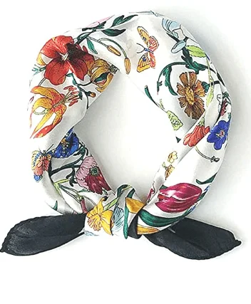 Where and How to Choose the Best Silk Scarves 8 %E5%9B%BE%E7%89%8710 Where and How to Choose the Best Silk Scarves SCARF.COM