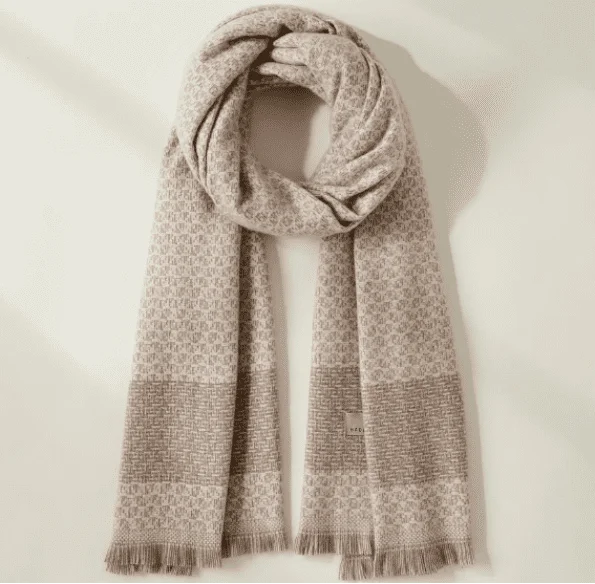 How To Choose A Scarf Type? For Your Scarf Business 41 40 How to choose a scarf type For your scarf business How To Choose A Scarf Type? For Your Scarf Business SCARF.COM