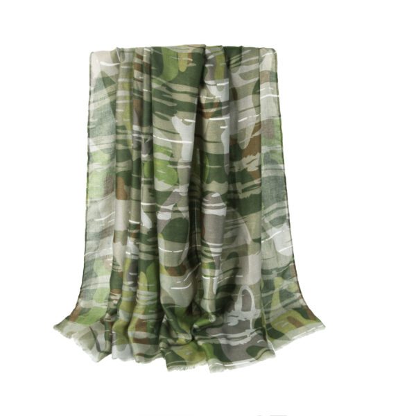 AW 22021 03 Camouflage scaled
