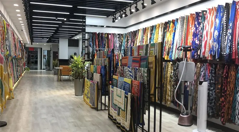 Scarf Manufacturer