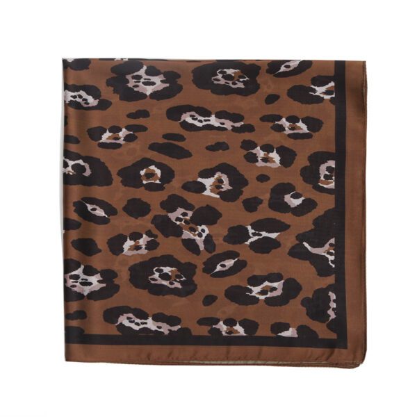 grey leopard print scarf detail