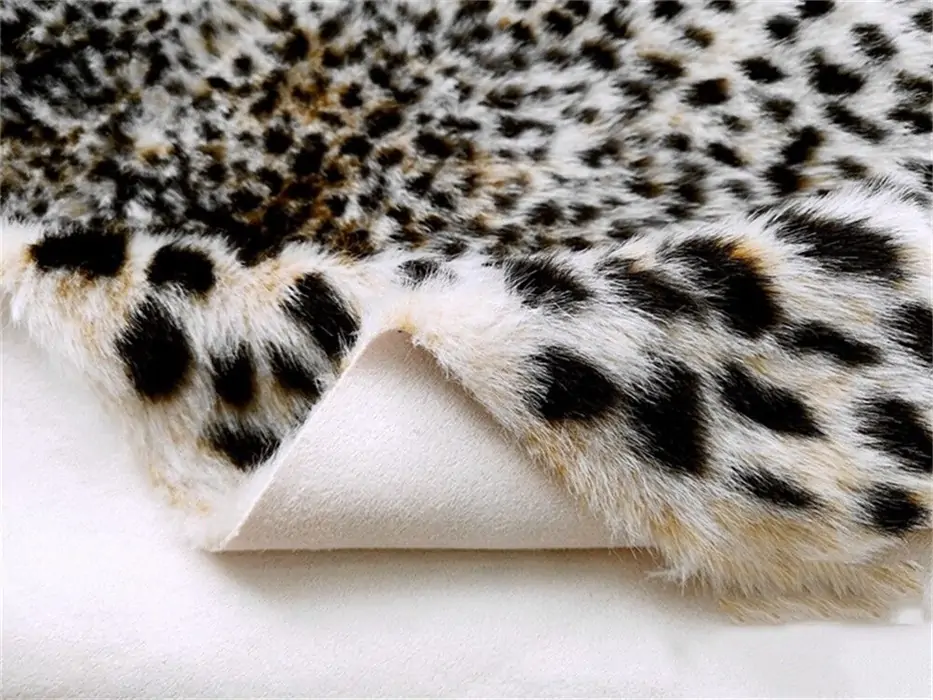 leopard print Faux Fur