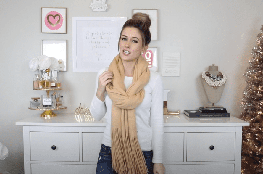how to tie a big scarf