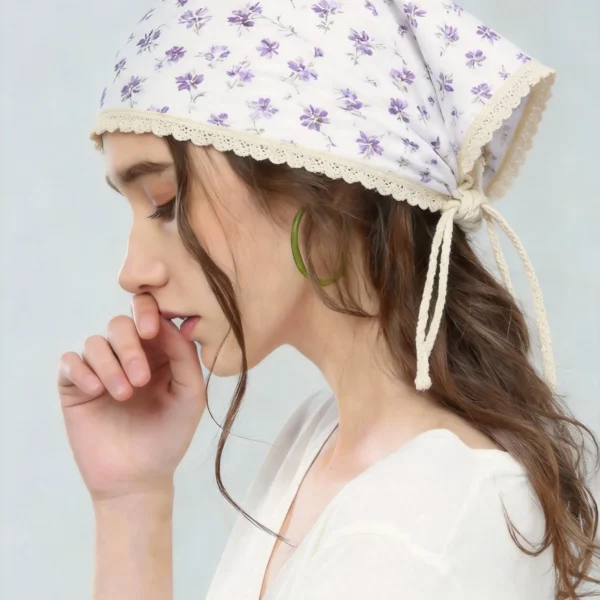 Pastoral Floral Print Triangle Headscarf With Crochet Lace Trim